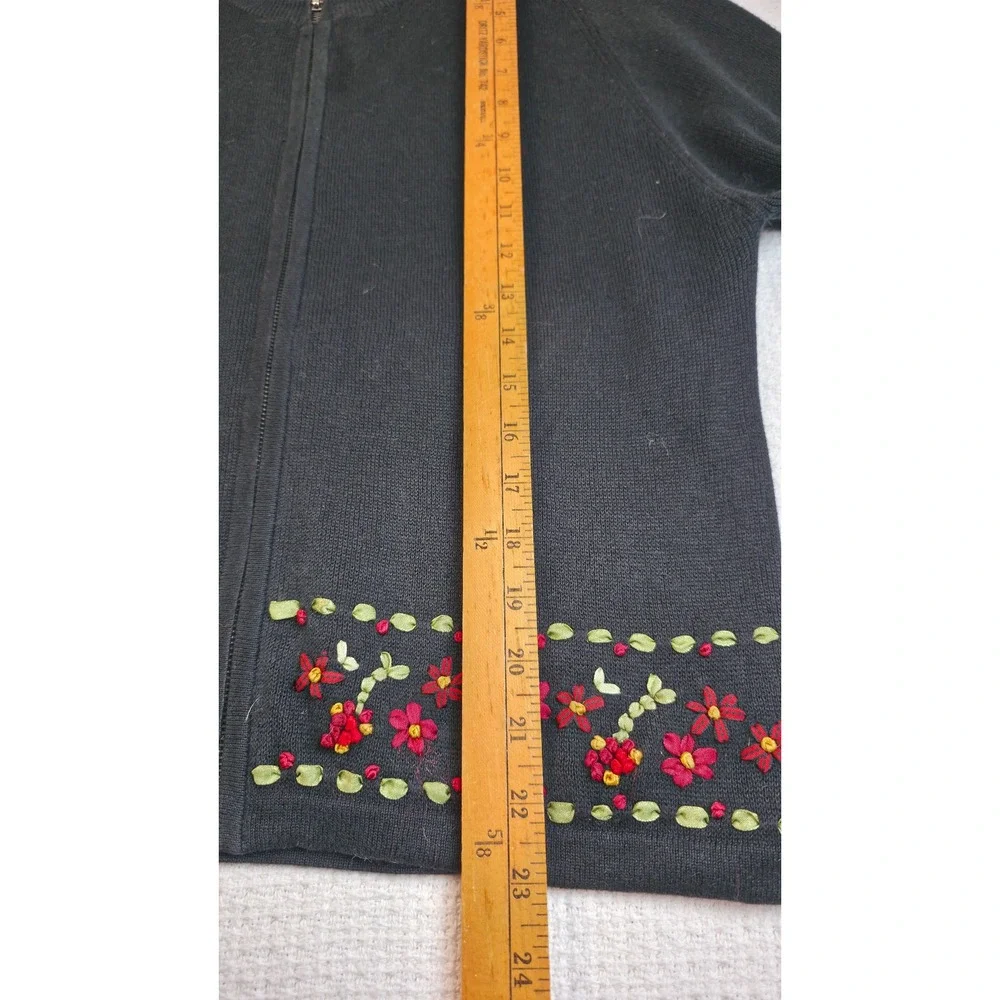 Woolrich Zip Up Sweater Womens M Black Floral Embroidered Excellent